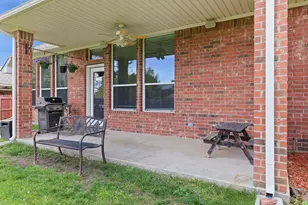 817 Huebner Way, Burleson, TX 76028 - Photo 32