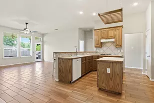 817 Huebner Way, Burleson, TX 76028 - Photo 16