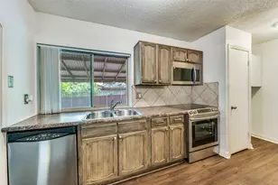 2304 Placid Dr, Carrollton, TX 75007 - Photo 10
