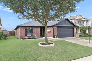 1512 Rosson Rd, Little Elm, TX 75068 - Photo 2