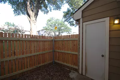 2121 Park Willow Lane #C, Arlington, TX 76011 - Photo 14