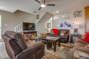 5901 Parkside Ct, Granbury, TX 76048 - Photo 4