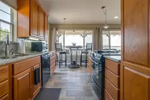 5901 Parkside Ct, Granbury, TX 76048 - Photo 8