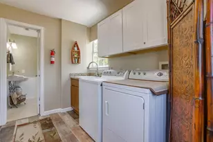 5901 Parkside Ct, Granbury, TX 76048 - Photo 10