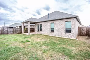 10415 Twisting Spgs Dr, Aubrey, TX 76227 - Photo 36