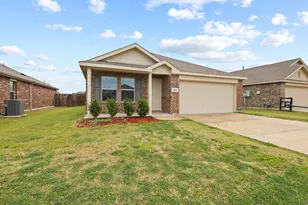 2604 Spring Time Dr, Ennis, TX 75119 - Photo 2