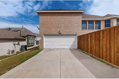 232 Wellington Drive, DeSoto, TX 75115 - Photo 40