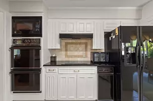 109 Oak Forest Trail, Euless, TX 76039 - Photo 14