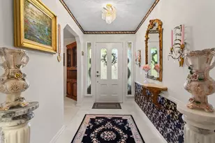 109 Oak Forest Trail, Euless, TX 76039 - Photo 4