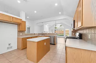 2417 Mallard Dr, Little Elm, TX 75068 - Photo 10