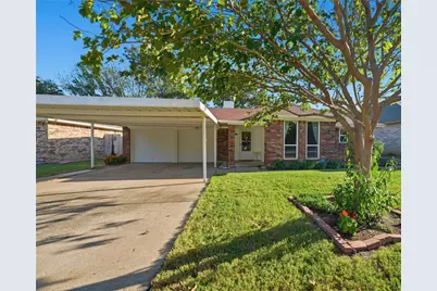 1129 W Hills Terrace, Saginaw, TX 76179 - Photo 4