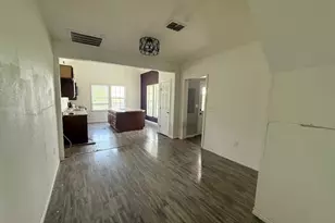 312 Poplar St, Italy, TX 76651 - Photo 8