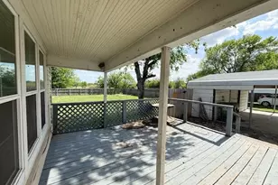 312 Poplar St, Italy, TX 76651 - Photo 14