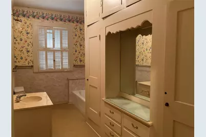 1303 W 3rd Avenue, Corsicana, TX 75110 - Photo 16