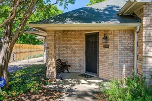 1086 Rock Ridge Dr, Burleson, TX 76028 - Photo 4
