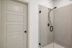 5707 Stonegate Cir, Granbury, TX 76048 - Photo 12