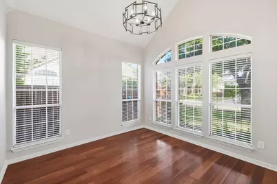 103 Ranch Trail, Irving, TX 75063 - Photo 6