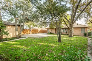 6523 E Mockingbird Ln, Dallas, TX 75214 - Photo 20