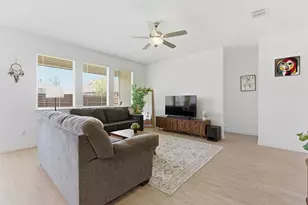 339 Texas Trl, Justin, TX 76247 - Photo 6