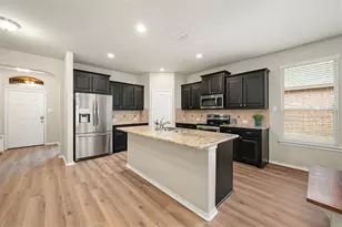 1720 Cross Creek Ln, Cleburne, TX 76033 - Photo 10