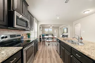 1720 Cross Creek Ln, Cleburne, TX 76033 - Photo 12