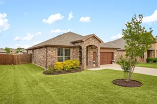 1720 Cross Creek Ln, Cleburne, TX 76033 - Photo 4