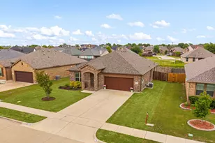 1720 Cross Creek Ln, Cleburne, TX 76033 - Photo 34