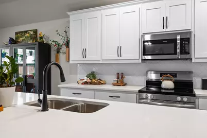 1406 Quail Creek Drive, Cleburne, TX 76033 - Photo 10