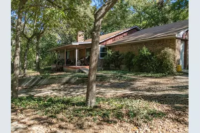 121 Little John Drive, DeSoto, TX 75115 - Photo 2