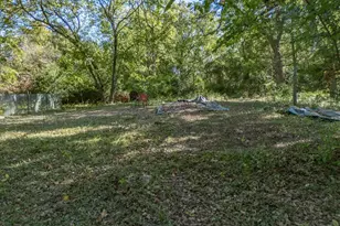 121 Little John Dr, DeSoto, TX 75115 - Photo 8