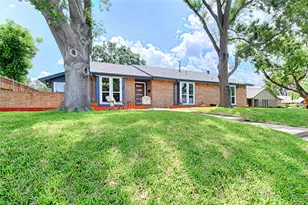 2708 Lakewood Ln, Carrollton, TX 75006 - Photo 2