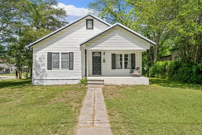 511 W Navasota Street, Groesbeck, TX 76642 - Photo 1