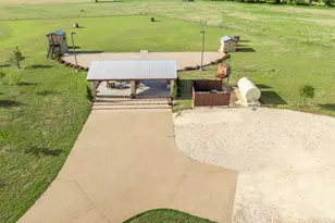 887 Hcr 3110 N, Abbott, TX 76621 - Photo 34