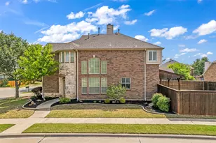 2007 Chittam Dr, Euless, TX 76039 - Photo 4