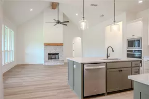 2005 Tillman Blvd, Millsap, TX 76066 - Photo 12