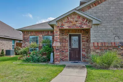 1800 Silver Oaks Drive, Gainesville, TX 76240 - Photo 2