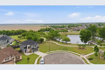 10701 Kestrel Court, Waco, TX 76708 - Photo 4