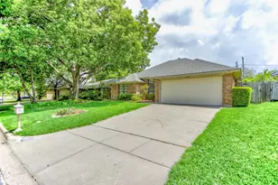 6921 Weatherwood Rd, Fort Worth, TX 76133 - Photo 8