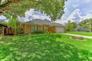 6921 Weatherwood Rd, Fort Worth, TX 76133 - Photo 6