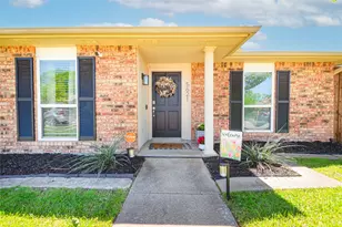 5621 Tucker St, The Colony, TX 75056 - Photo 2