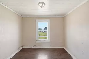 1821 Johnson St, Greenville, TX 75401 - Photo 10