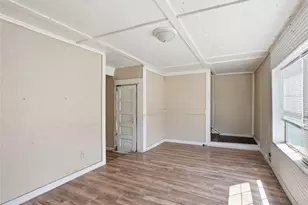 1821 Johnson St, Greenville, TX 75401 - Photo 2