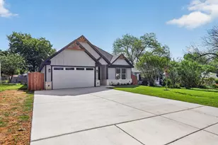 1210 Harvard St, River Oaks, TX 76114 - Photo 2