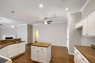 915 Hidden Oaks Dr, Burleson, TX 76028 - Photo 12