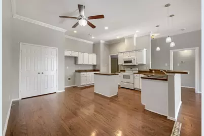 915 Hidden Oaks Drive, Burleson, TX 76028 - Photo 16