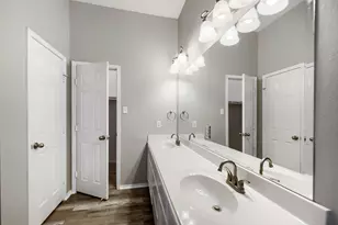915 Hidden Oaks Dr, Burleson, TX 76028 - Photo 20