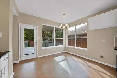 9316 Western Trail, Irving, TX 75063 - Photo 10