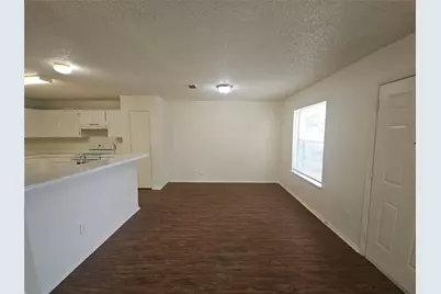 9100 Cranwell Court, Fort Worth, TX 76134 - Photo 4