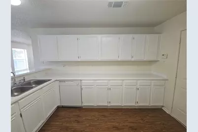 9100 Cranwell Court, Fort Worth, TX 76134 - Photo 14
