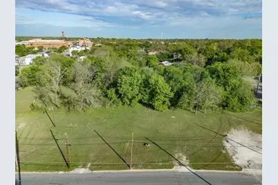 105 Wyatt Street, Waxahachie, TX 75165 - Photo 2